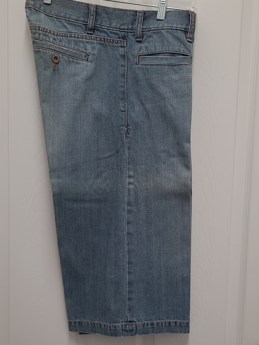 Old Navy Light Blue Capris Wide Leg Jeans---Waist 34 Mid-Rise - Picture 8 of 11